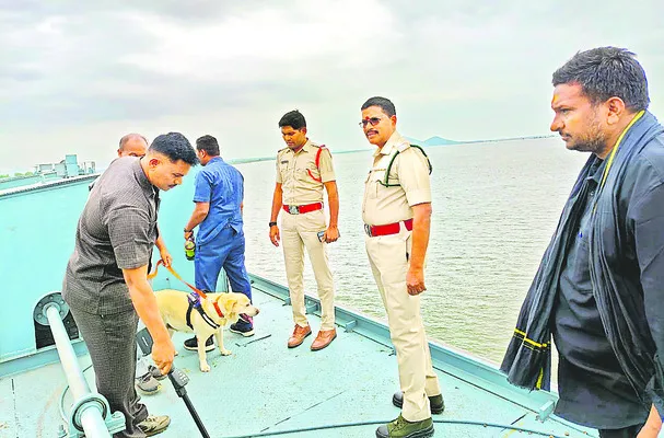 గుండ్లకమ్మ రిజర్వాయర్‌ వద్ద పోలీసుల తనిఖీలు 