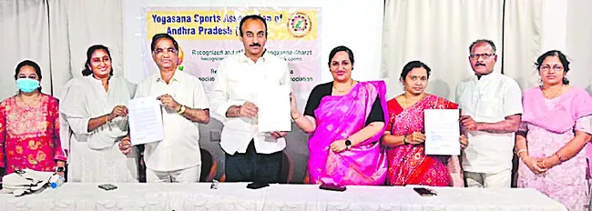 12 నుంచి రాష్ట్ర స్థాయి యోగా పోటీలు 