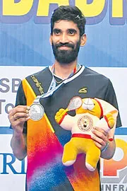 Treesa Jolly and Gayatri Gopichand win doubles title at Syed Modi Badminton