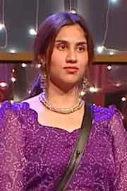 Bigg Boss 9 Telugu: Divya Nikhita Wants This Contestant Winner6