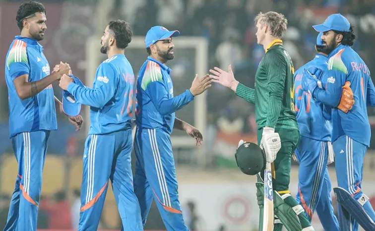 Gavaskar Huge Warning For Team India Despite Win Over SA In 1st ODI