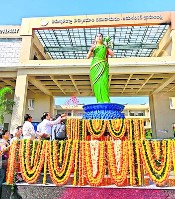 తెలంగాణ స్ఫూర్తి వికసించాలి
