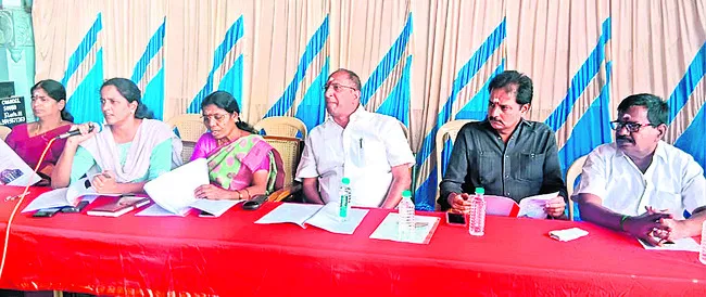 మెట్లోత్సవం ఏర్పాట్లపై సమీక్ష 