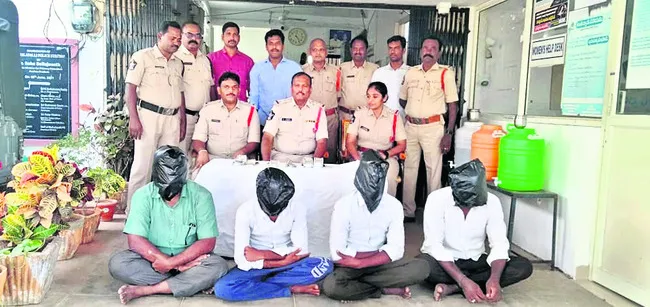 దొంగనోట్ల ముఠా అరెస్టు