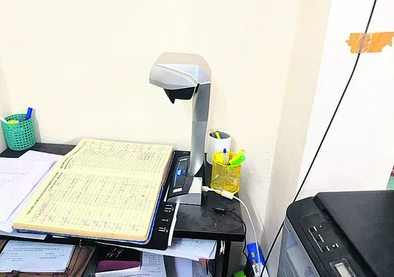 రిజిస్టర్లు చిరుగుతున్నాయని..