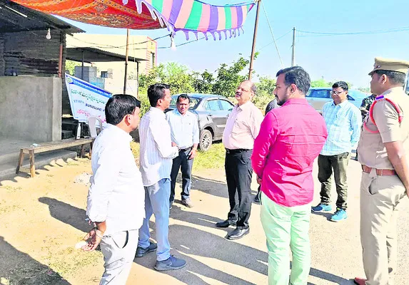 ప్రతీ వాహనాన్ని తనిఖీ చేయాలి