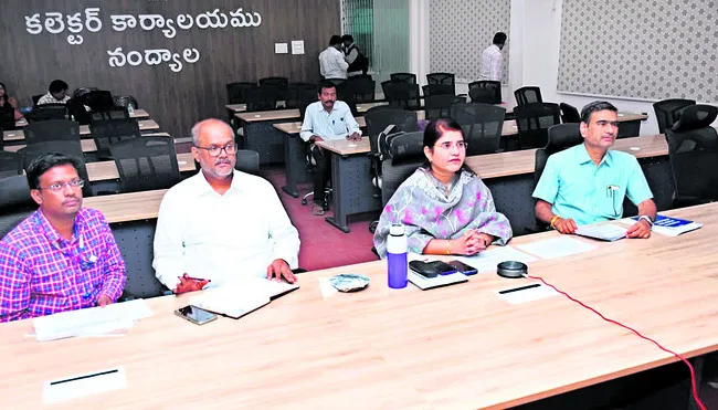 పీఎం సూర్య ఘర్‌ పథకంలో పురోగతి పెంచాలి 