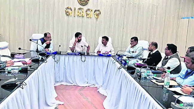 వైభవంగా చొయితీ ఉత్సవాల నిర్వహణ 