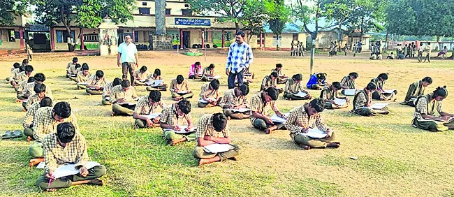 వెనుకబడిన విద్యార్థులపై నిర్లక్ష్యం