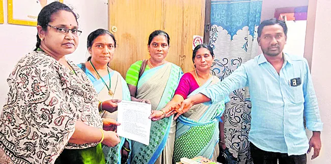 12న జిల్లా కలెక్టరేట్‌ వద్ద ధర్నా 