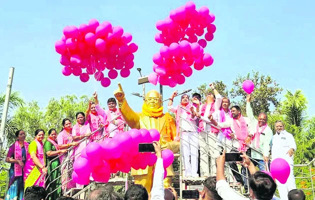 సబ్బండవర్గాలను ఏకం చేసిన కేసీఆర్‌