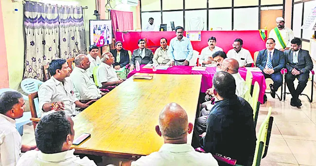 200 కేసులు రాజీమార్గం ద్వారా పరిష్కరించాలి 