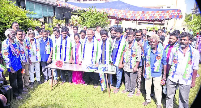 చంద్రబాబు పాలనపై విరక్తి చెంది... 