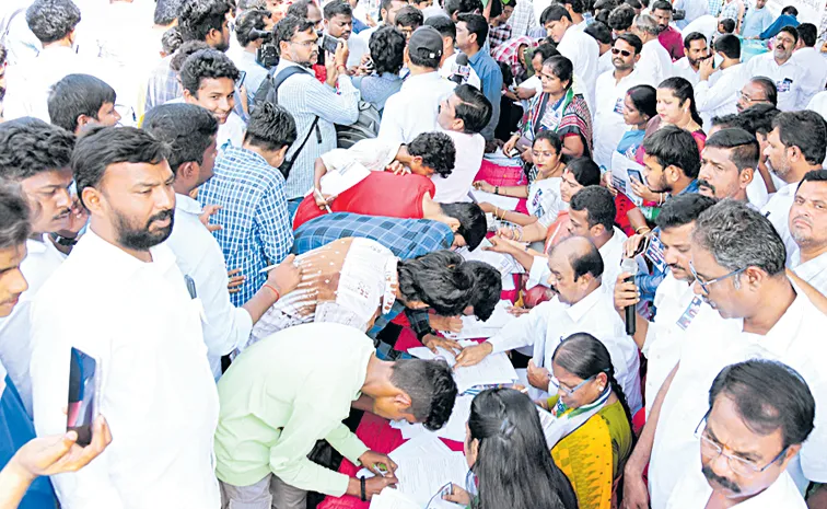 సమర సంతకం: చంద్రబాబు సర్కారు తీరుపై కోట్ల మంది కన్నెర్ర