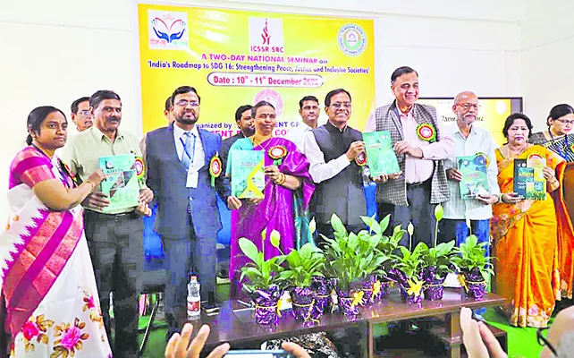 బలమైన సంస్థల నిర్మాణం ముఖ్యం 