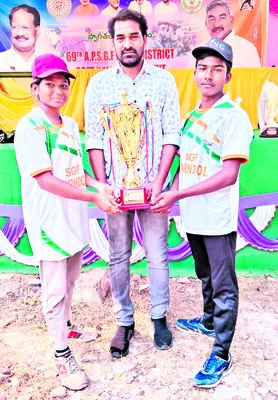 జాతీయ స్థాయి పోటీలకు కంబదహాల్‌ విద్యార్థులు 