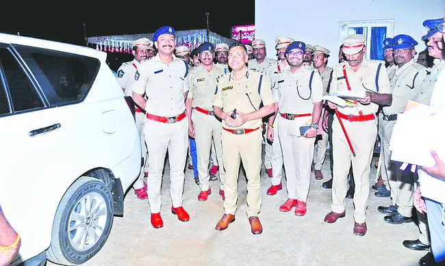 శాంతిభద్రతల పరిరక్షణకు పటిష్ట నిఘా 