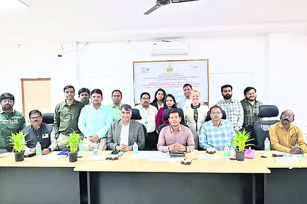 భూగర్భ జలవనరుల పరిరక్షణ అందరి బాధ్యత 