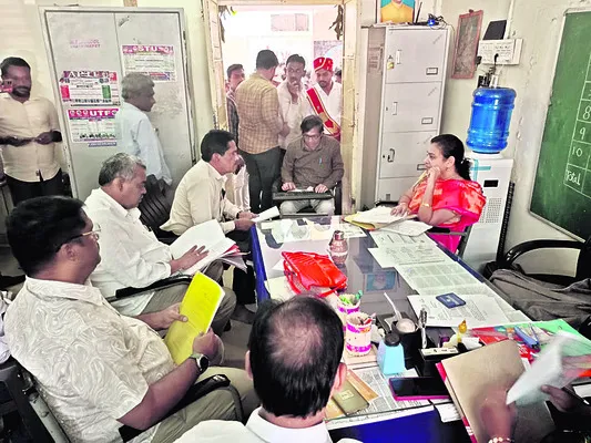 వసంతపేట మున్సిపల్‌ హైస్కూల్‌ ఘటనపై విచారణ