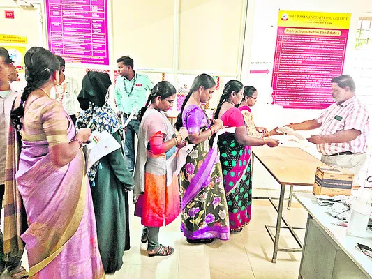 ప్రశాంతంగా మొదటి రోజు టెట్‌ 