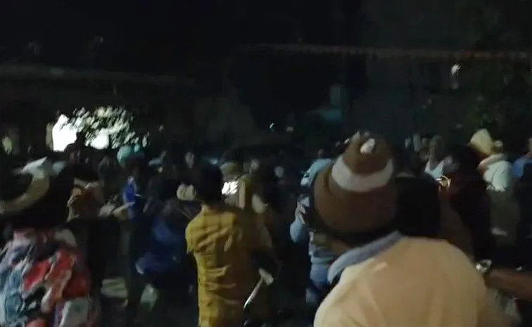 BRS And Congress Party Activists Related Issues In Nalgonda