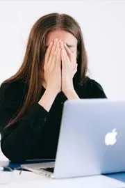 Woman fired after repeatedly arriving early at office court backs employer