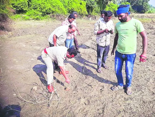 మొసళ్ల ఆచూకీ కోసం  గాలింపు 