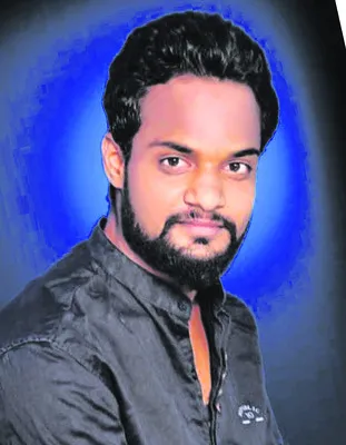 రోడ్డు ప్రమాదంలో యువకుడి దుర్మరణం