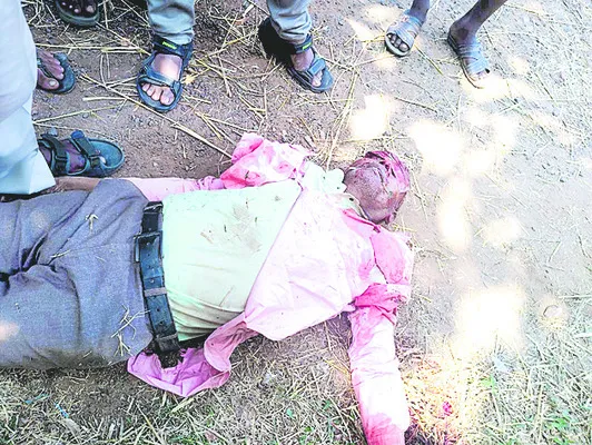 రోడ్డు ప్రమాదంలో ఇద్దరి మృతి 
