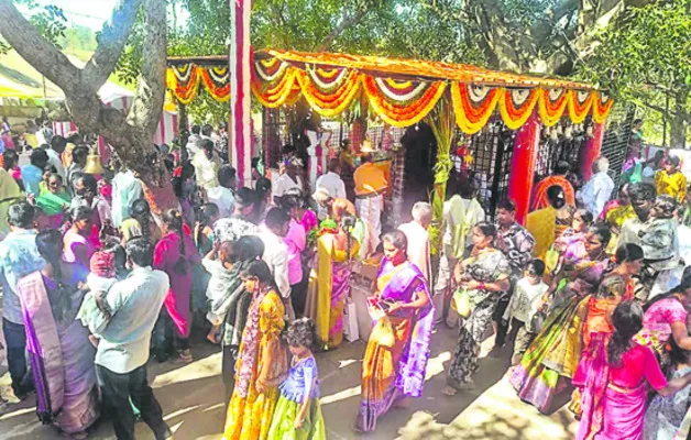 అంజన్నా.. కరుణించన్నా.. 