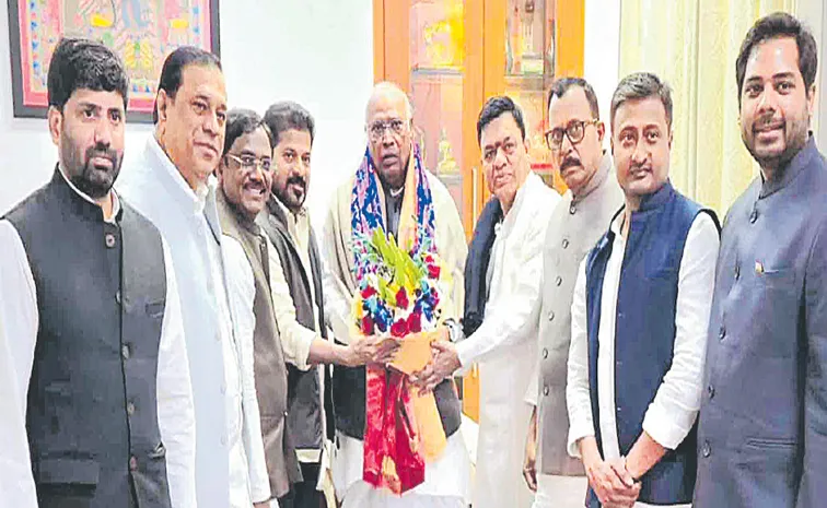 Kharge, Priyanka praises CM Revanth for Investment agreements