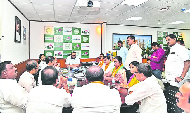 12 జోన్లు.. 60 సర్కిళ్లు 