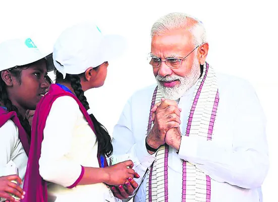 పిల్లలూ.. మోదీతో మాట్లాడతారా? 