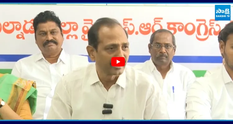 ఏ స్టేషన్ లో  అక్రమ కేసులు పెట్టారో అదే స్టేషన్ లో... పోలీసులకు వార్నింగ్