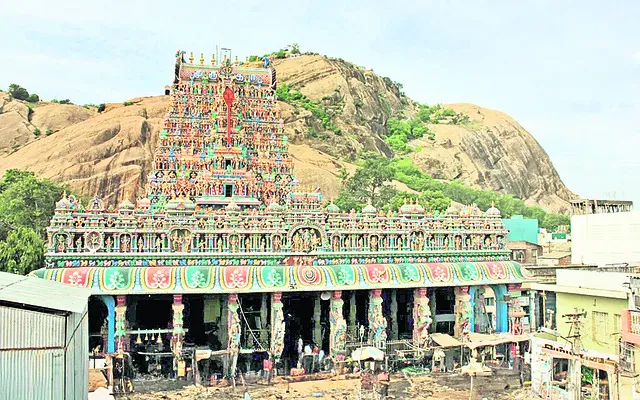 అది దీప స్తంభం కాదు! 