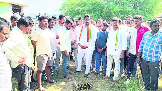 కాపర్‌వైరు దొంగలను గుర్తించాలి