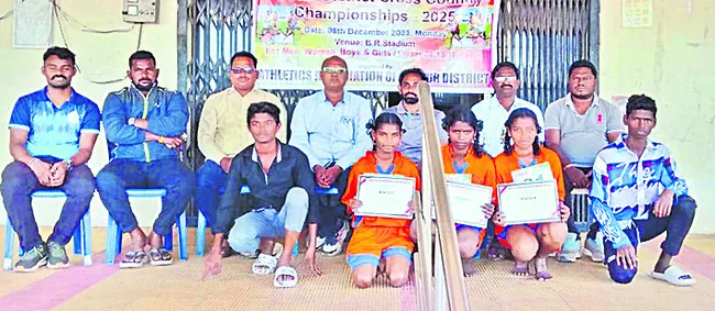 ఓవరాల్‌ చాంపియన్‌ అంగలకుదురు జెడ్పీ హైస్కూల్‌ 