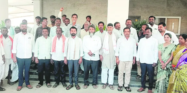 గ్రామాల అభివృద్ధిపై దృష్టి సారించండి 