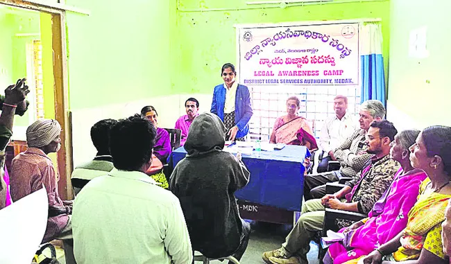 అందరికీ ఆరోగ్య సేవలు అందాలి 