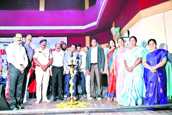 లక్ష్యంతో చదివితే ఉన్నతస్థితికి.. 