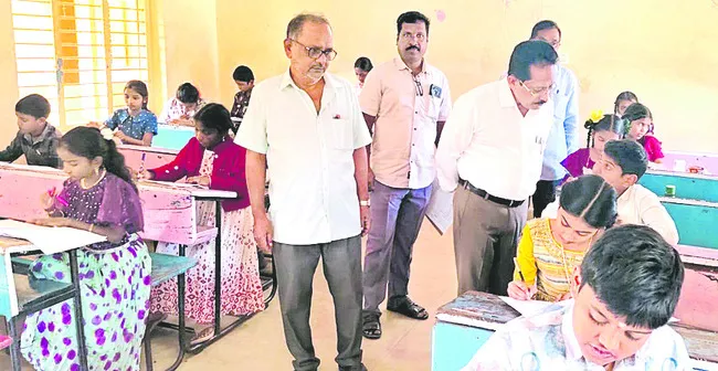 ప్రశాంతంగా నవోదయ ప్రవేశ పరీక్ష 