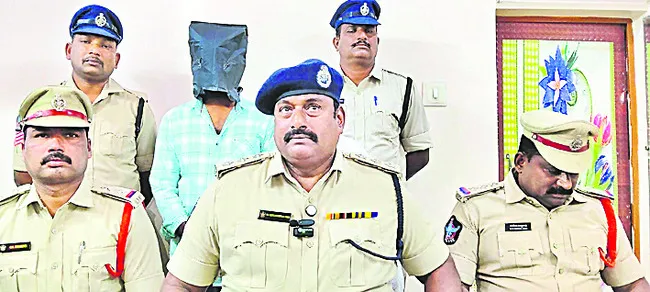 అడ్డు తొలగింపునకే హత్యలు