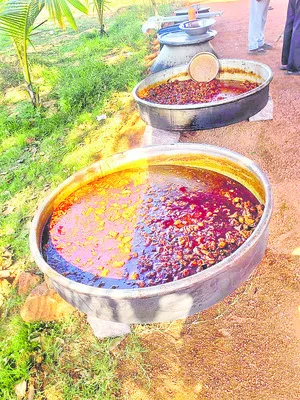 ఎన్నికల కూలీలు 