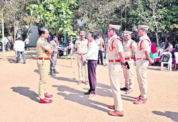 విధి నిర్వహణలో అప్రమత్తంగా ఉండాలి