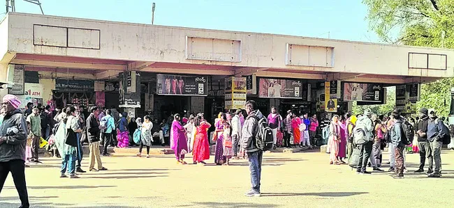 తనిఖీలు ముమ్మరం