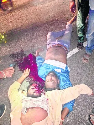 నాడు తండ్రి..  నేడు కొడుకు