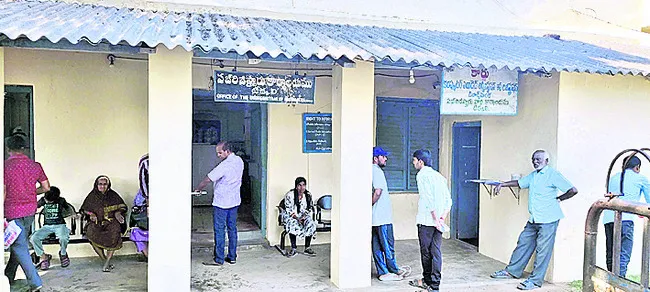 స్టాంప్‌ పేపర్ల కొరత!