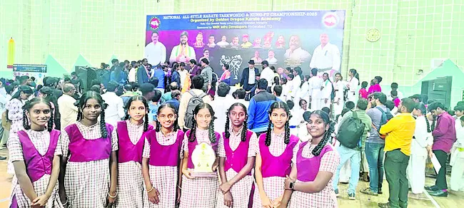 తైక్వాండో పోటీల్లో రాజాపేట విద్యార్థుల ప్రతిభ