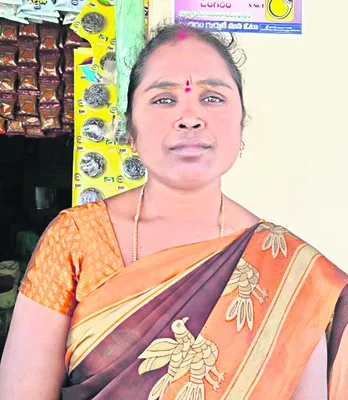 ఆ ఇద్దరికి స్వగ్రామాల్లో చుక్కెదురు! 