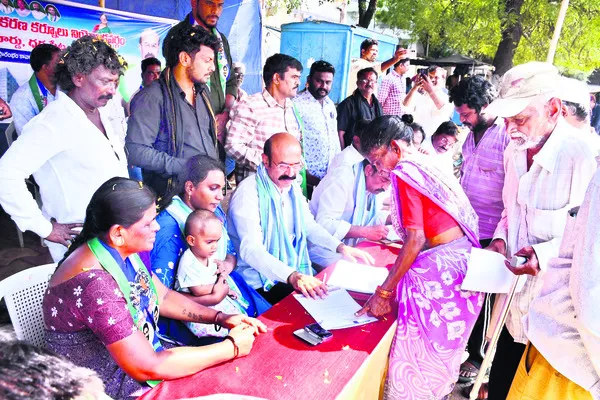 ఊరూరా ఉద్యమంలా..